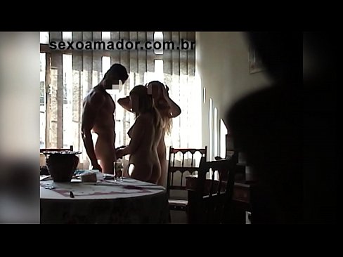 ❤️ Prietenii sexuali invită un bărbat uriaș și o partidă în trei cu el ❤❌  at ro.porno-flix.ru ❌❤
